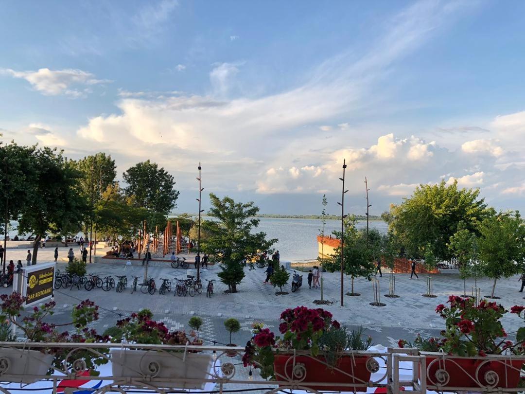 Hotel Shkodra Lake Široka エクステリア 写真