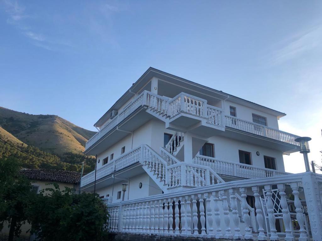 Hotel Shkodra Lake Široka エクステリア 写真
