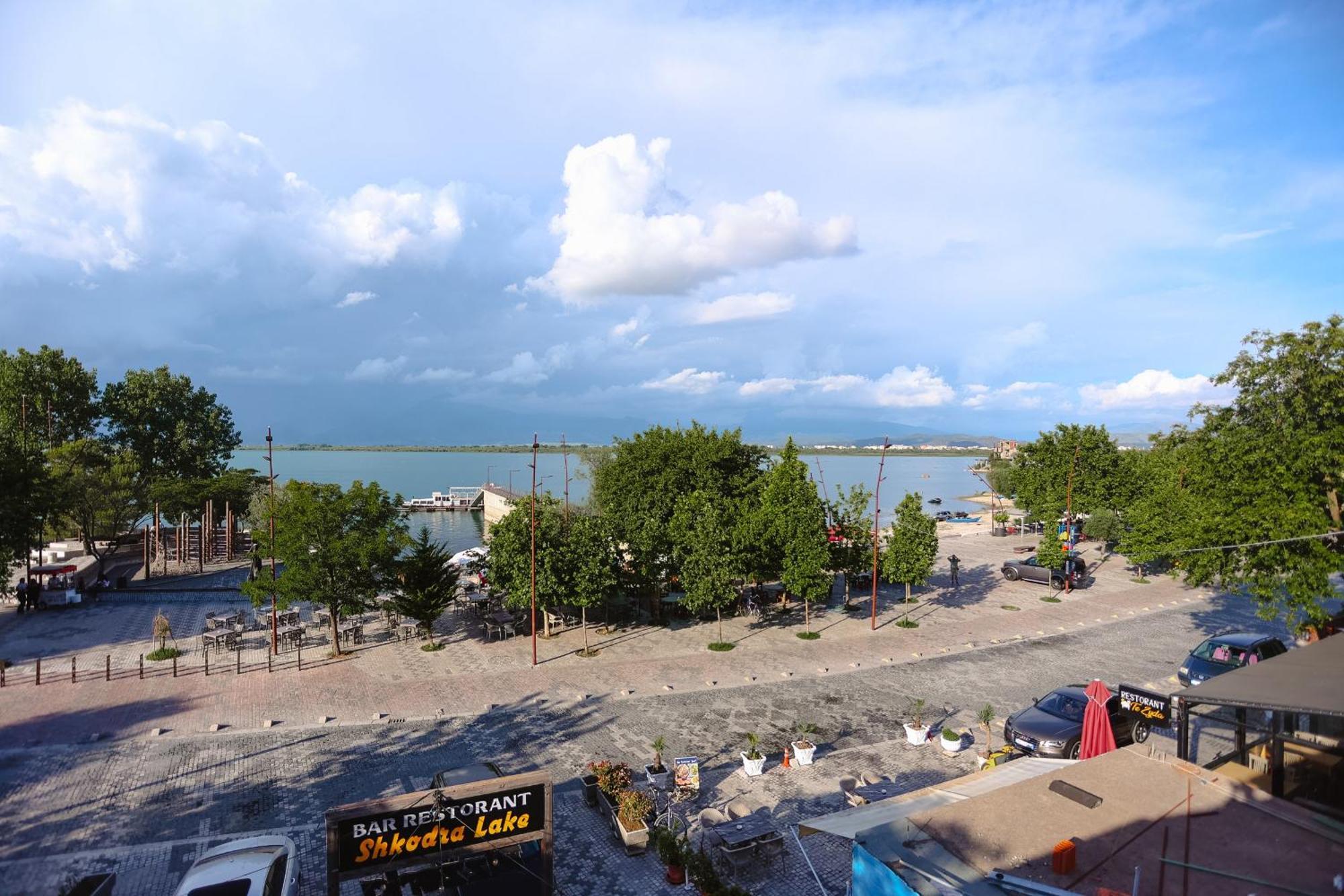 Hotel Shkodra Lake Široka エクステリア 写真