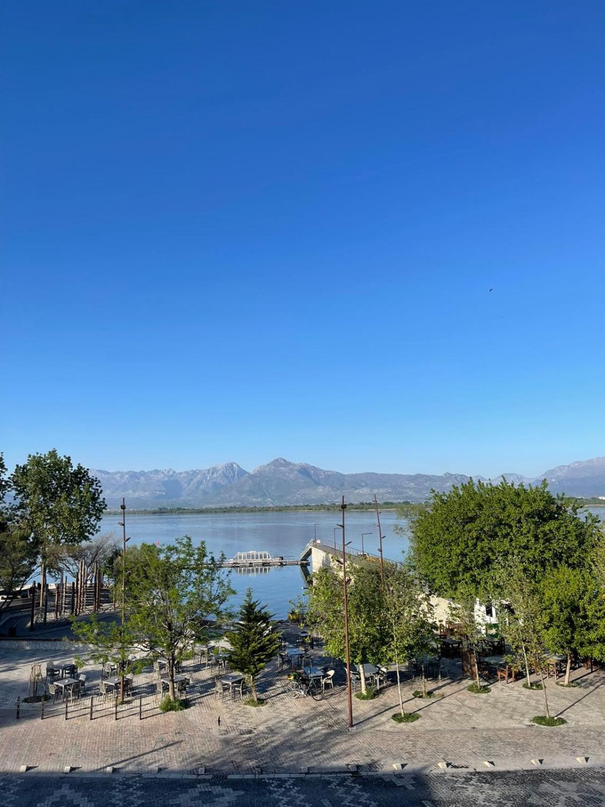 Hotel Shkodra Lake Široka エクステリア 写真