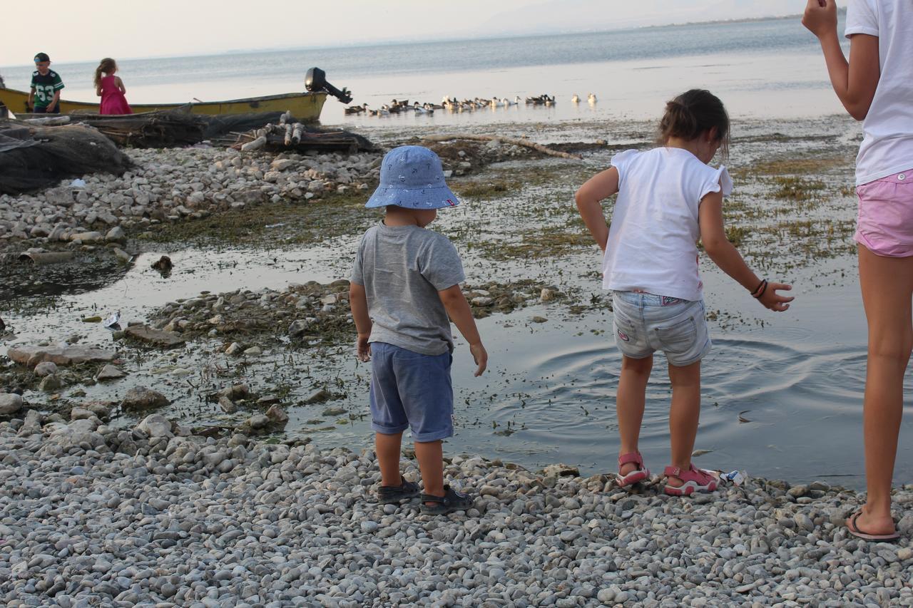 Hotel Shkodra Lake Široka エクステリア 写真